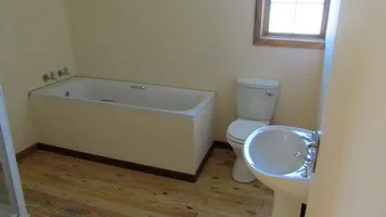 Bathrooms 12