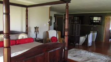 Bedrooms 8