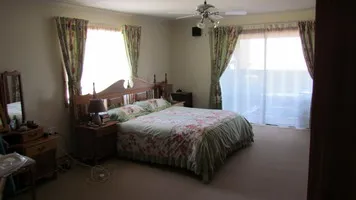 Bedrooms 2