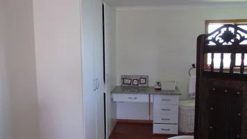 Bathrooms 4
