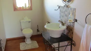Bathrooms 10